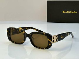 Picture of Balenciga Sunglasses _SKUfw55559961fw
